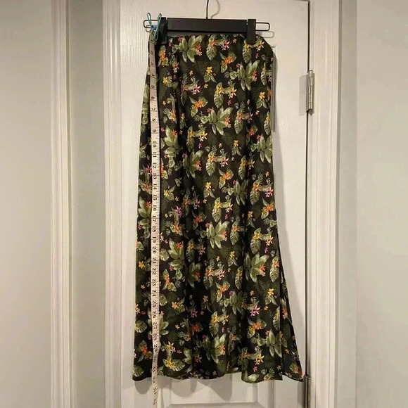 Blue Rain x Francesca’s Black Tropical Silky Maxi Skirt High Slit Unlined Size S - Picture 5 of 8